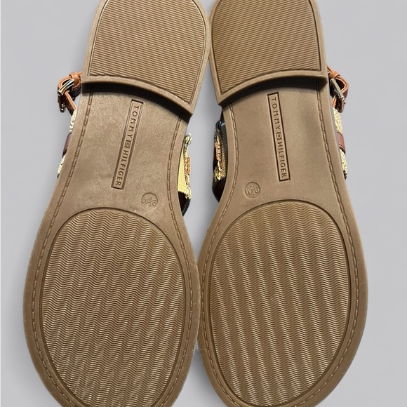 TOMMY HILFIGER-Women’s Carrie T-strap Sandler, New - Picture 3 of 6